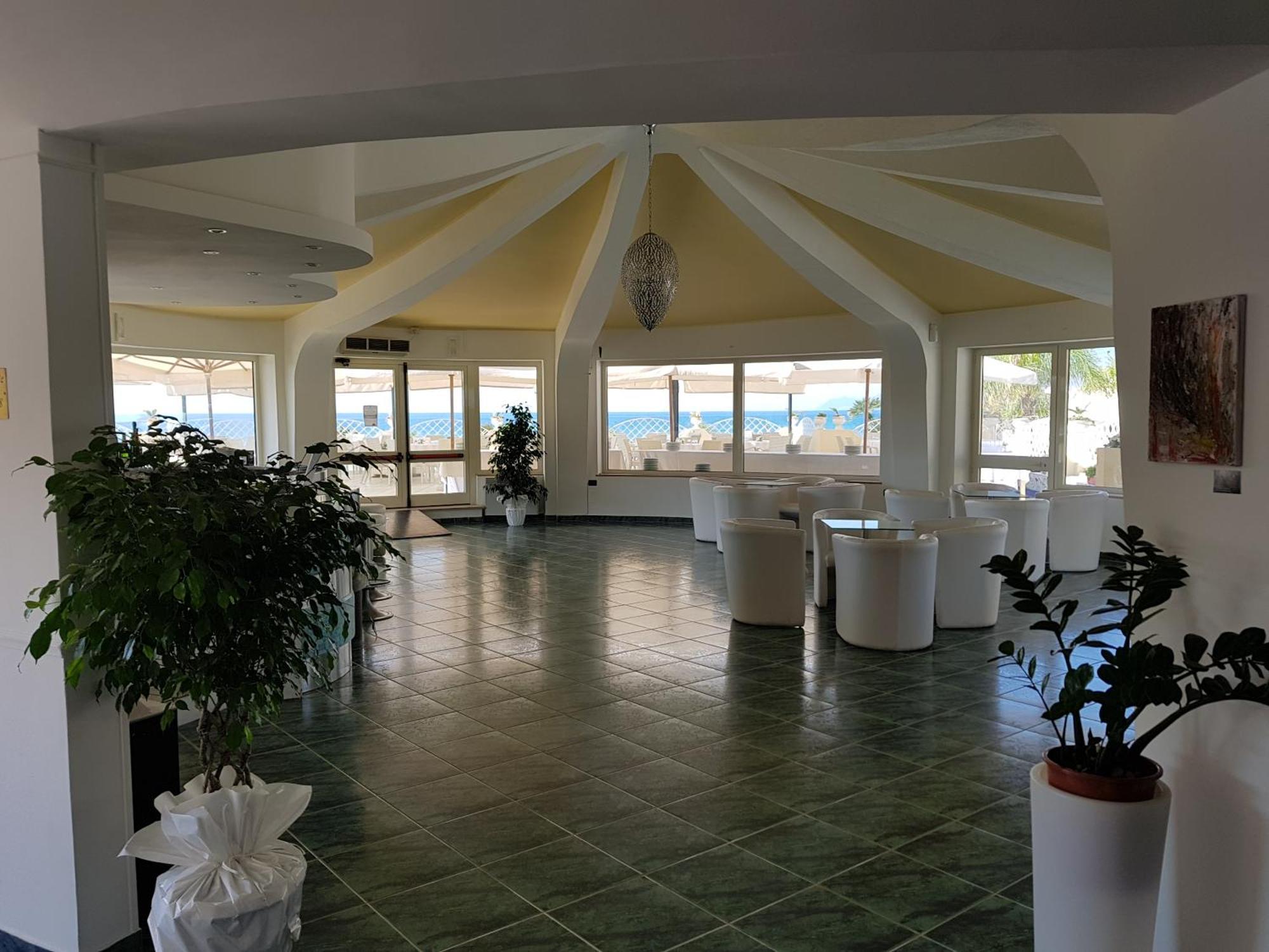 Hotel La Playa Сперлонга Екстериор снимка
