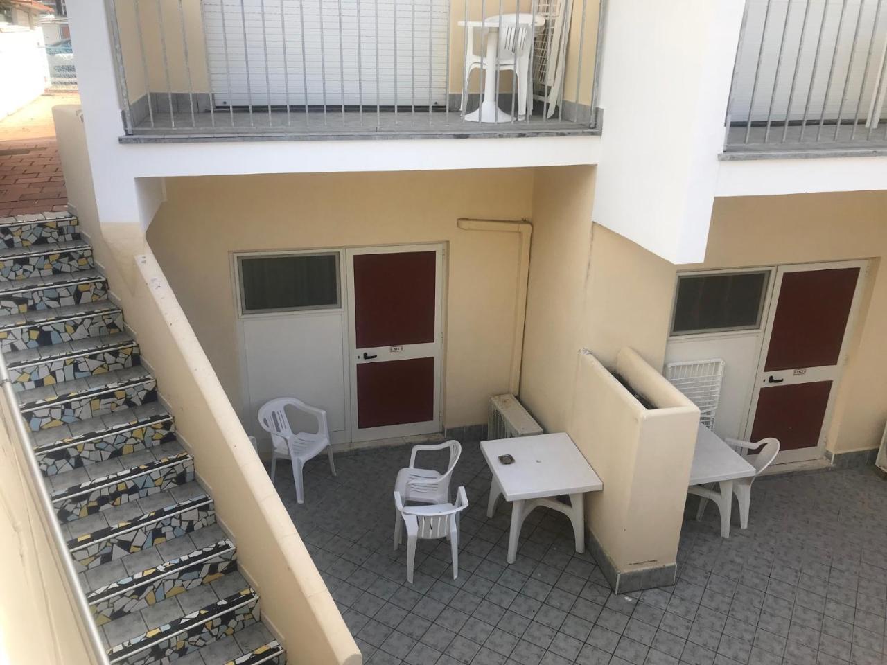Hotel La Playa Сперлонга Екстериор снимка
