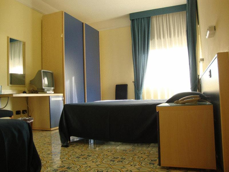 Hotel La Playa Сперлонга Екстериор снимка