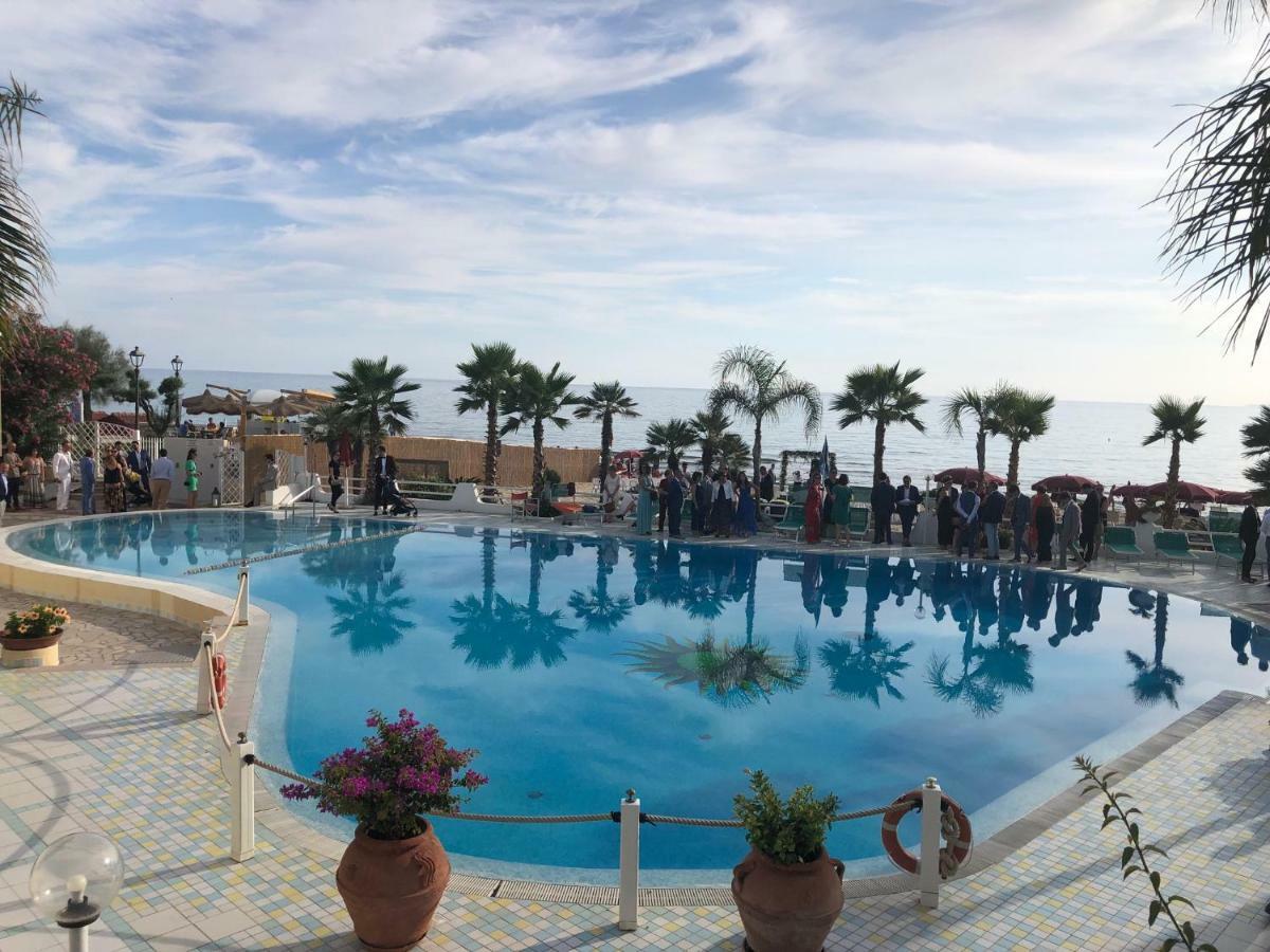 Hotel La Playa Сперлонга Екстериор снимка